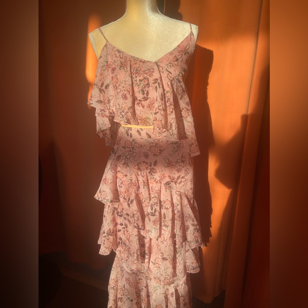 Set Dress - image 4
